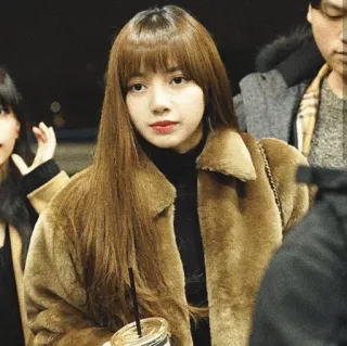 😕 Lisa Lisa, Kpop, singer, Blackpink, celebrity, woman, fur coat telegram sticker
