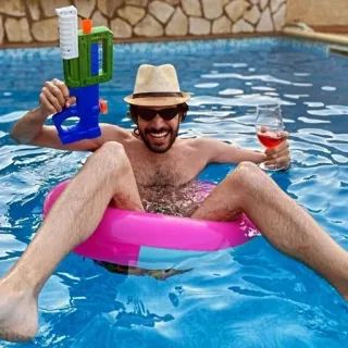🏊‍♂ Pool, Mann, Wasserpistole, Entspannung, Schwimmen, Sommer telegram sticker