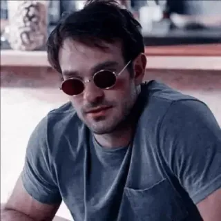 🌟 Matt Murdock Daredevil homme, lunettes, tête brûlée, marvel, charlie cox telegram sticker