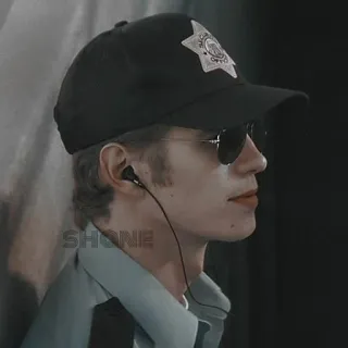 ⛓ SHONIE 남자, 보안, 경찰, 제복, 선글라스, 모자, 경찰관 telegram sticker