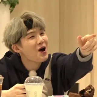 🎭 Suga K-pop, BTS, Min Yoongi, penyanyi, rapper, idola telegram sticker
