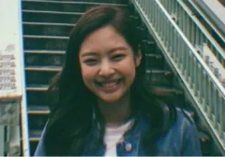 😻 Jennie Kim Jennie, Blackpink, K-pop, singer, smiling, portrait telegram sticker