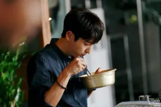 🍜 NAMOO
ACTORS manger, bol, coréen, asiatique, homme whatsapp sticker