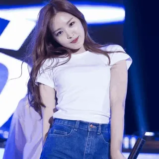 🦄 女性, 韓国, 女の子, ジーンズ, Tシャツ, アジア人, ポートレート telegram sticker