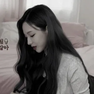 🍫 맛있을거 같아 woman, korean, asian, indoor, bed, pretty telegram sticker