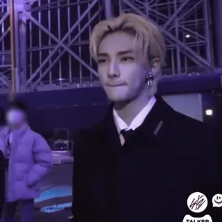 hyunjin from kate @dyllpay :: @fStikBot whatsapp stickers