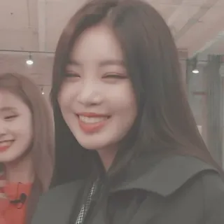 🌷 kobieta, portret, uśmiech, koreańska, azjatycka, dziewczyna, twarz whatsapp sticker