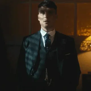 🚬 Thomas Shelby Peaky Blinders Peaky Blinders, Thomas Shelby, Cillian Murphy, Lata 20, Gangster, Garnitur, Birmingham telegram sticker