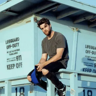 📎 LIFEGUARD
OFF-DUTY
SALHEVIDAS
TRABAJADO
911
KEEP OFF
LIFEGUA
OFF-DU
HOME SACTION
KEEP OF lifeguard, off duty, beach, warning, safety telegram sticker