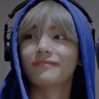 ☺️ V BTS, K-Pop, Idol, Sänger, Musik, V telegram sticker