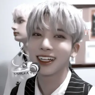 🍣 MUMUKKUN X TOG K-Pop, Sänger, Promi, Musik, Idol telegram sticker