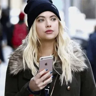 🦌 woman, blonde, hat, portrait, iPhone telegram sticker