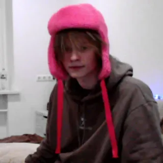 🤠 Porträt, rosa Hut, Person, drinnen, Hoodie, Wintermütze telegram sticker