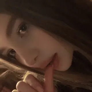 🧺 @wallgif girl, aesthetic, fingers, portrait, close up, mood telegram sticker