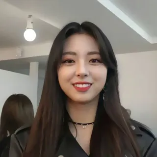 🐈‍⬛️ woman, portrait, k-pop, girl, smiling telegram sticker