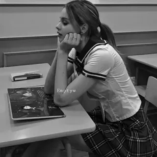 🥀 Emptyw школьница, форма, класс, подросток, женщина, девушка, портрет telegram sticker