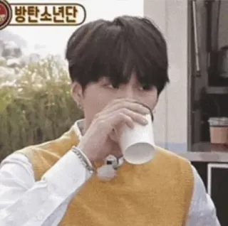 🖤 방탄소년단 BTS, Coreano, Idol, Bebida, Bebendo, K-Pop, Suga telegram sticker