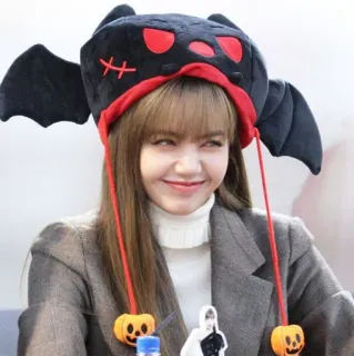 😆 Lisa K-pop, Halloween, kelelawar, labu, penyanyi, mode, potret, imut telegram sticker
