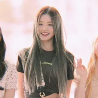 🍼 daftfunk Kpop, Mulher, Sorriso, Garota, Entretenimento, Pessoa telegram sticker