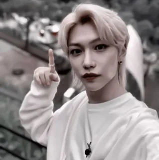 🧹 Felix kpop, idol, cantor, felix, retrato telegram sticker