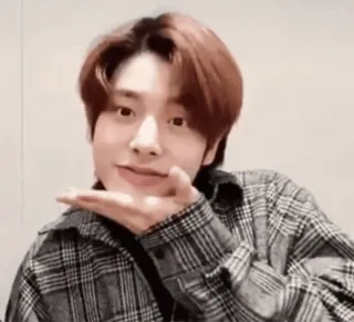 😙 man, Koreaans, kus, schattig, ruitjeshemd whatsapp sticker