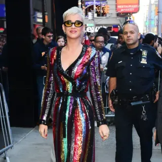 🍪 Katy Perry 케이티 페리, 유명인, 가수, 무지개 드레스, 선글라스, 여자, 공인 telegram sticker