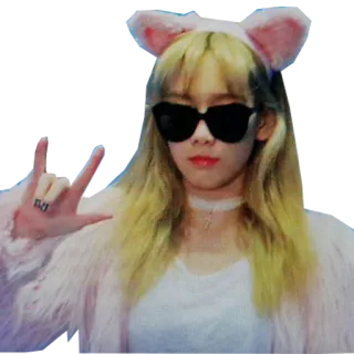🤘 женщина, солнцезащитные очки, кошачьи уши, девушка, k-pop, айдол telegram sticker