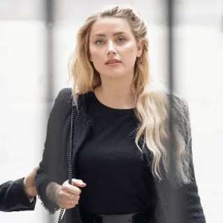 👁‍🗨 Amber Heard attrice, celebrità, persona, donna, ritratto whatsapp sticker