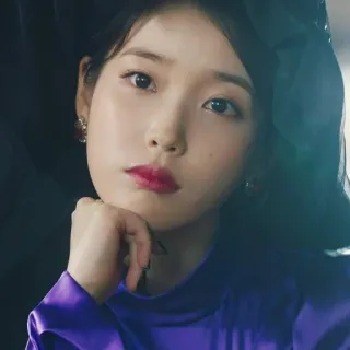 ☕️ IU IU, Chanteuse Coréenne, Célébrité, K-Pop, Chanteuse whatsapp sticker