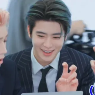 🦅 k-pop, азиат, певец, айдол, мужской, мужчина, портрет whatsapp sticker