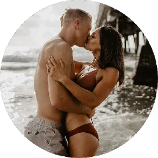 💋 поцелуй, пара, пляж, любовь, романтика, океан, отношения telegram sticker
