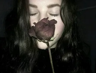 🥀 女人, 玫瑰, 黑暗, 浪漫, 花, 美丽 telegram sticker