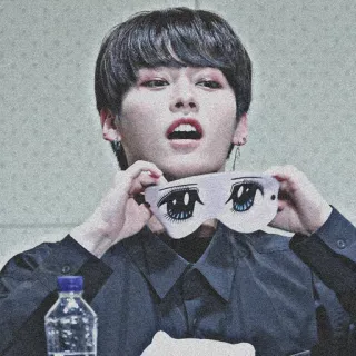🥀 pria, masker mata, kpop, orang, penutup mata tidur, kecantikan, kosmetik telegram sticker
