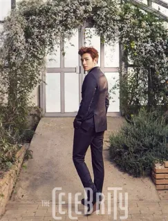 👋 THE CELEBRITY homme, costume, fleurs, jardin, coréen, K-Pop telegram sticker