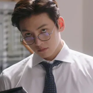 🙄 man, glasses, tie, korean, office, portrait telegram sticker