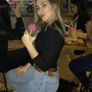 🍹 femme, cocktail, boisson, bar telegram sticker