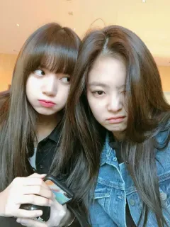 👭 telegram sticker