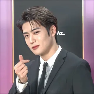 📸 男人, 男性, 西装, 领带, 韩流, 手指爱心, 微笑 telegram sticker