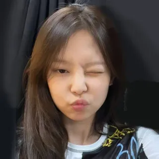 💋 женщина, подмигивание, портрет, девушка, селфи, красивая telegram sticker