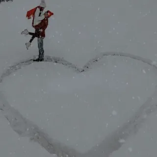 🤍 neve, casal, inverno, coração, amor, romance, relacionamento telegram sticker