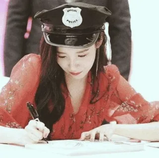 🕊 mujer, policía, escribiendo, sombrero, firmando telegram sticker