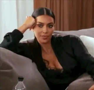 🐝 Kim Kardashian celebrità, reality TV, Kim Kardashian, donna, persona telegram sticker