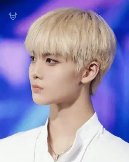 🌦 person, portrait, blonde hair, k-pop, asian, idol telegram sticker