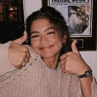👍 Zendaya donna, pollice in su, celebrità, ritratto telegram sticker