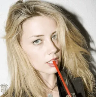 💋 Эмбер Хёрд, актриса, блондинка, портрет, женщина, человек, знаменитость telegram sticker