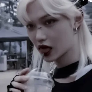 🍅 Felix kpop, idol, piosenkarz, azjatycki, portret, mężczyzna, muzyka telegram sticker