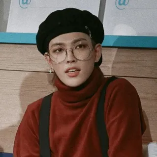 🖇 orang, baret, kacamata,  turtleneck merah, anting-anting, suspender telegram sticker