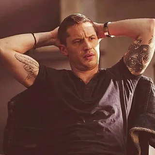 😒 Tom Hardy acteur, homme, tatouage, portrait, célébrité telegram sticker