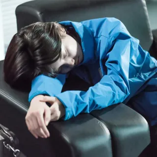 😴 ngủ, mệt mỏi, người, nghỉ ngơi, ghế sofa telegram sticker