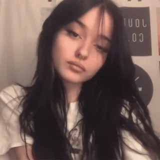 🧺 @Wangif girl, woman, brunette, selfie, portrait, aesthetic, video collage telegram sticker